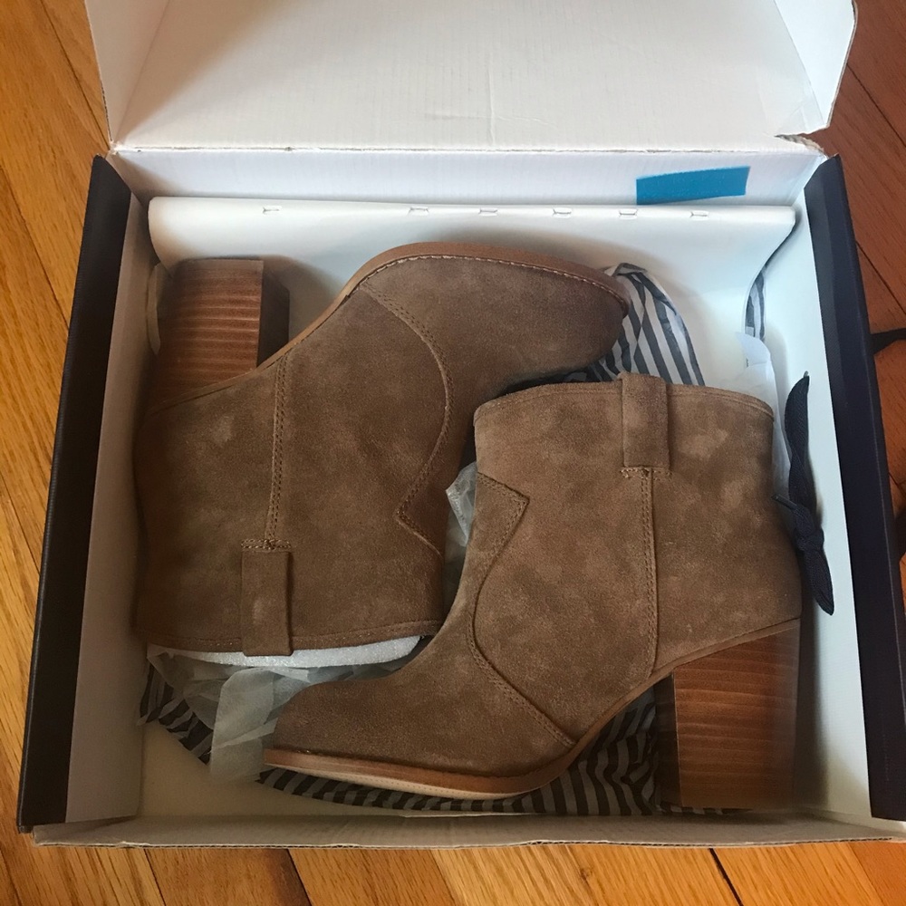 NWT Splendid Suede Leather Lakota Ankle Booties